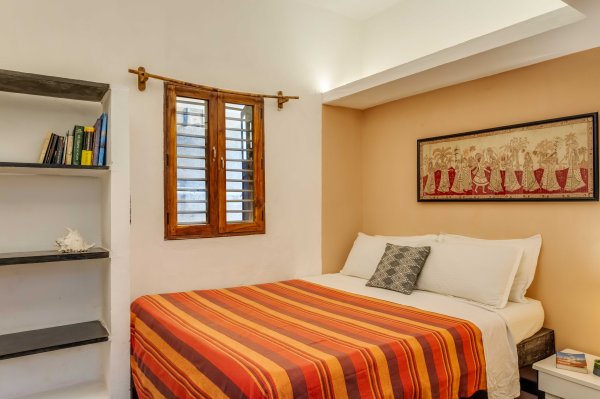 Image Title Goes Here